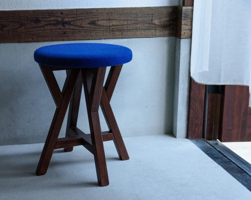 KIRI branch stool ブラウン脚 ブルー